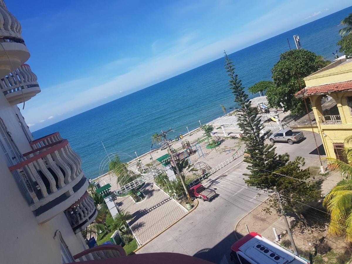 Hotel Art Deco Beach Ла-Сейба Экстерьер фото